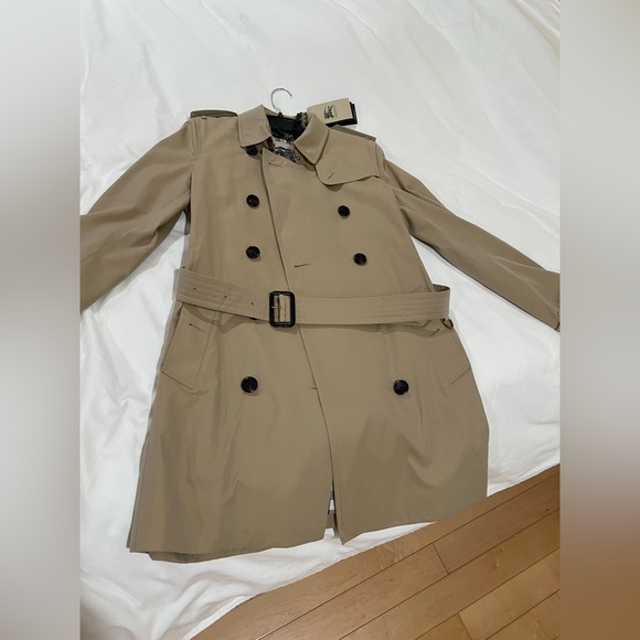 Burberry Modern Fit Trench Coat Size US 8 - Picture 9 of 9